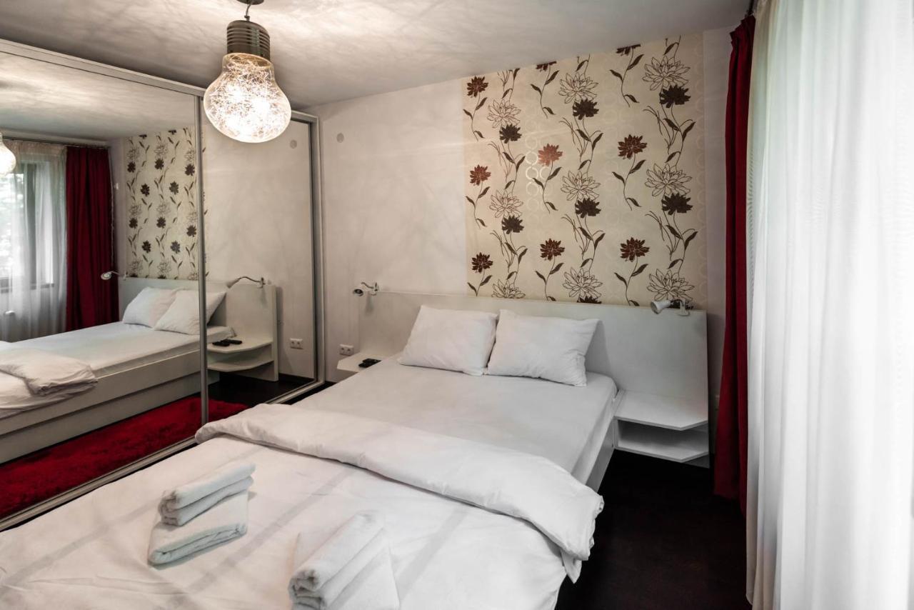 La Nueve Suite Brassó Kültér fotó